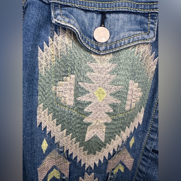 Lularoe Jaxon Embroidered Jean Jacket Aztec Boho Size XL - Picture 5 of 5